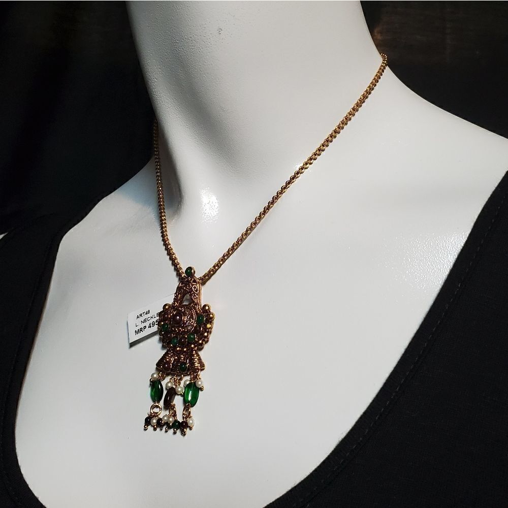 NWT Art48 Gold, Green, Red, & White Necklace